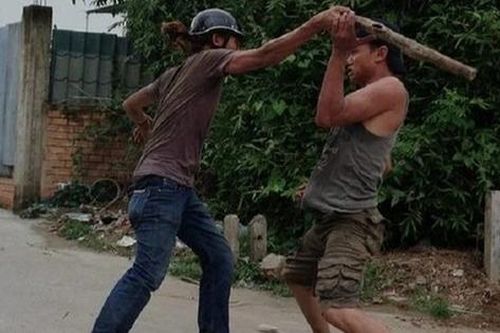 Đánh người đậu xe trước cửa nhà, Thanh 'Ve Chai' bị tạm giữ hình sự