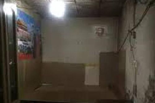 Hà Nội: Bí mật bên trong căn phòng trọ chật hẹp của nam thanh niên 20 tuổi