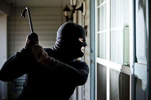 Xâm phạm chỗ ở, vào nhà người khác trái phép xử lý thế nào?