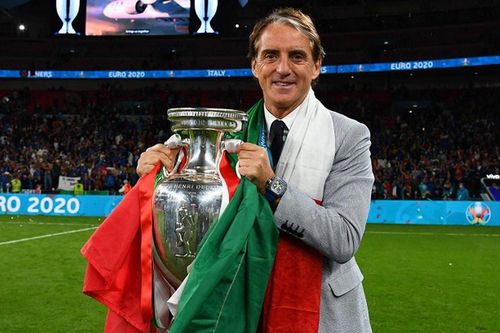 Roberto Mancini bất ngờ từ chức HLV trưởng đội tuyển Ý