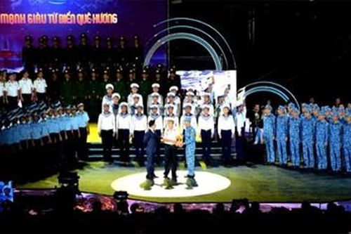Khát vọng vươn khơi, bám biển, làm giàu từ biển