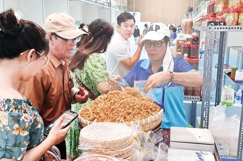 Khai trương chợ hải sản Vũng Tàu