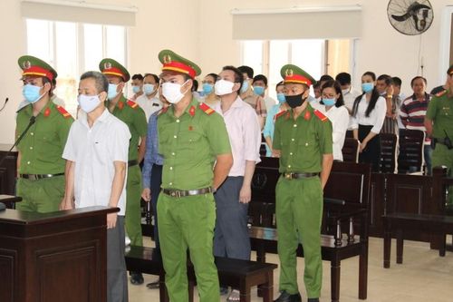 Vụ án liên quan ông Nguyễn Hồng Khanh, cựu Bí thư Thị ủy Bến Cát, Bình Dương: Trả hồ sơ, yêu cầu điều tra bổ sung