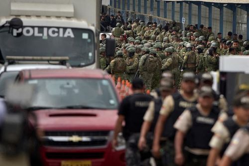 Ecuador huy động quân đội vào nhà tù bắt trùm băng đảng trong vụ ám sát ứng viên tổng thống