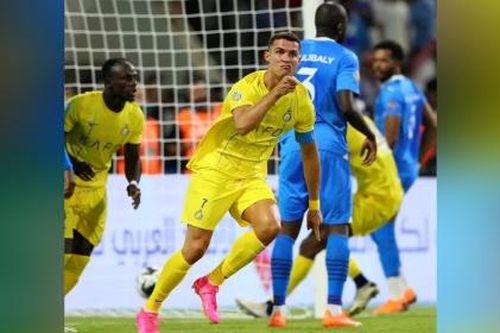 Ronaldo giành danh hiệu vua phá lưới và chức vô địch Ả Rập Champions Cup