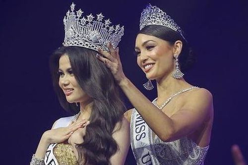 Hoa hậu Hoàn vũ Indonesia mất bản quyền sau bê bối quấy rối tình dục
