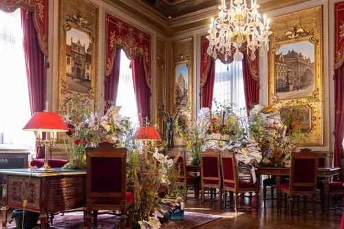Tòa Thị chính Brussels rực rỡ trong Lễ hội hoa Flowertime