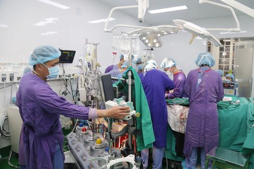 Nâng cấp bệnh viện hạng đặc biệt cả chiều sâu lẫn chiều rộng