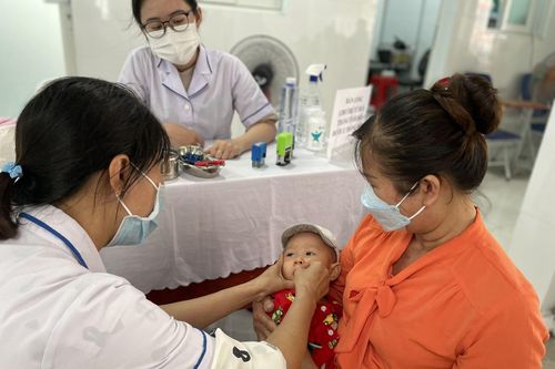 TP Hồ Chí Minh: Thực hiện đồng bộ các giải pháp, giảm tỷ lệ nhân viên y tế nghỉ việc