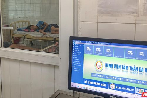 Nghiện internet ở giới trẻ: Cảnh báo sự thiếu quan tâm của cha mẹ dành cho trẻ
