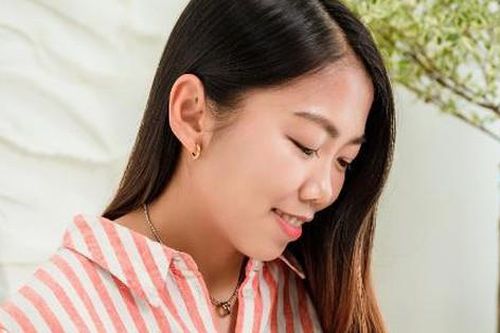 Cầu thủ Huỳnh Như sẵn sàng cho những kết nối mới và đa dạng trải nghiệm cuộc sống trên Tinder