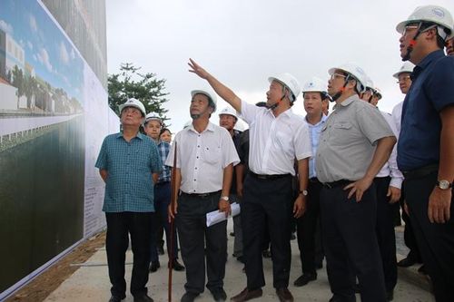 Thủ tướng Chính phủ Phạm Minh Chính khảo sát Dự án xử lý cấp bách sạt lở sông Tiền tại Đồng Tháp