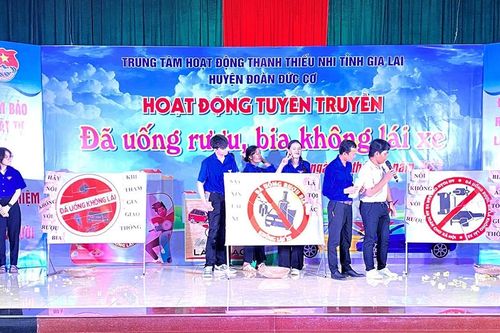 Tuyên truyền 'Đã uống rượu bia không lái xe' tại huyện Đức Cơ