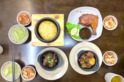 Cơm đốt thố là gì? Món cơm này có gì đặc sắc?