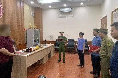 Mua khống hóa đơn, Giám đốc TT Văn hóa – Điện ảnh Hòa Bình bị bắt