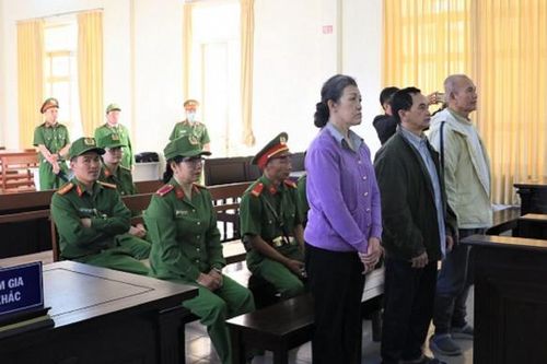 Bài 2: Trò hề 'trưng cầu dân ý' và bầu Đào Minh Quân làm tổng thống