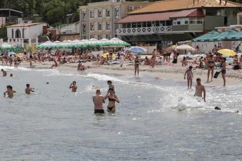 Ukraine mở lại bãi biển ở Odesa sau thời gian dài đóng cửa