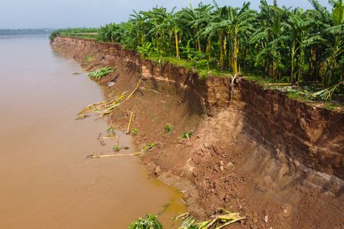 Phú Thọ: Sạt lở nghiêm trọng bờ sông Thao, hơn 1.000 hộ dân bị ảnh hưởng