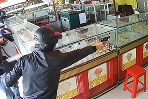Bốn tên cướp 'khát máu' và chiếc vỏ đạn tìm thấy cạnh bãi rác (P1): Buổi tối kinh hoàng