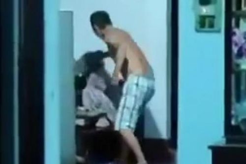 Khởi tố, bắt giam con trai bạo hành mẹ ruột 81 tuổi