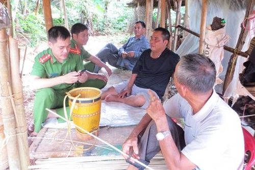Khi Công an về với buôn làng