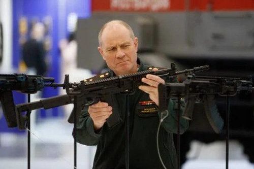 Kalashnikov ra mắt súng trường tấn công AK-19 sửa đổi đặc biệt