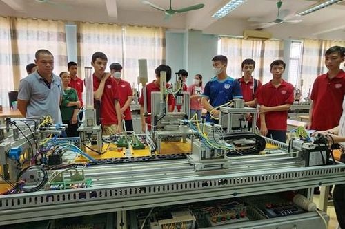 Chủ động chọn cao đẳng