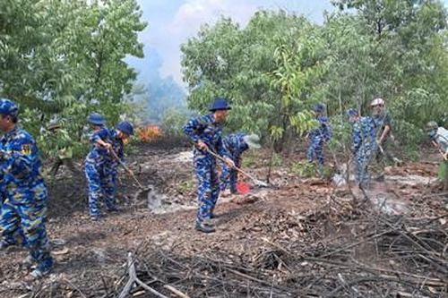 Huy động lực lượng chữa cháy rừng phòng hộ ở Thừa Thiên Huế