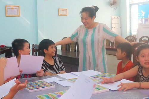 Chi bộ mở lớp học miễn phí