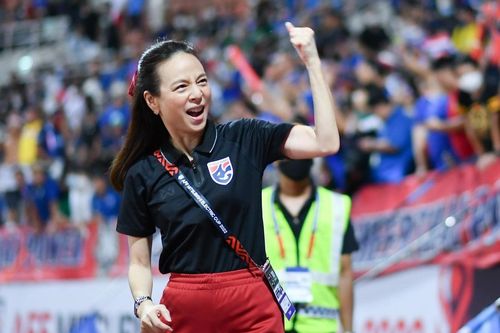 Nữ tỷ phú Madam Pang tranh cử vị trí Chủ tịch Liên đoàn bóng đá Thái Lan