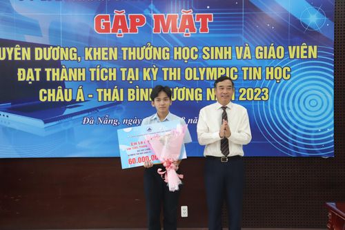 Đà Nẵng khen thưởng HS đoạt giải kỳ thi Olympic Tin học Châu Á – Thái Bình Dương