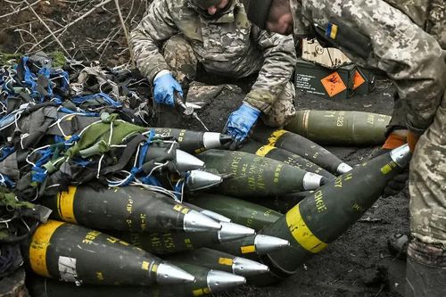 Ukraine nhận hơn 200.000 quả đạn pháo từ Liên minh châu Âu