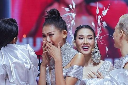 Học trò cao 1,78 m của Anh Thư thắng The Face, kết thúc mùa giải nhiều ồn ào