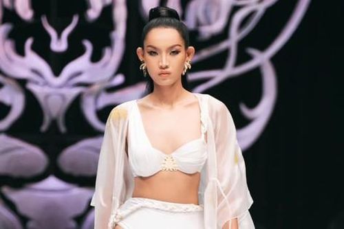 Sắc vóc cô gái 21 tuổi cao 1,78 m trở thành quán quân The Face Vietnam