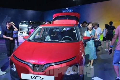 Top 10 ô tô bán chạy nhất tháng 7