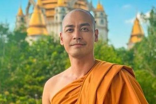 MC Phan Anh xuống tóc, xuất gia gieo duyên tại TP.HCM