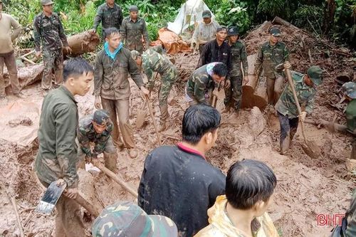 Tìm thấy nạn nhân người Hà Tĩnh bị vùi lấp do sạt lở tại Lào