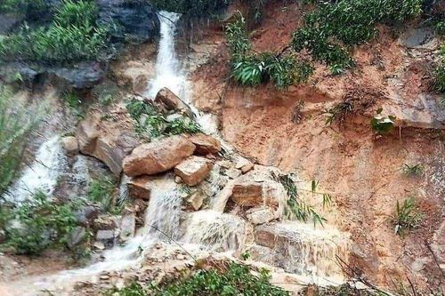 Tìm thấy thi thể tài xế Việt trong vụ sạt lở tại Lào