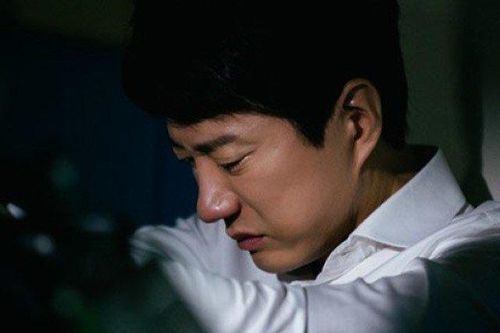 Nhìn thấy ảnh người yêu cũ của vợ sắp cưới, tôi hoang mang không biết nên tiến tới hay dừng lại