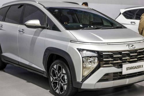 Hyundai Stargazer có thêm phiên bản phong cách SUV