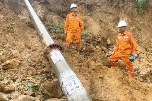 Điện lực miền Bắc khắc phục nhanh sự cố, kịp thời cấp điện cho khách hàng