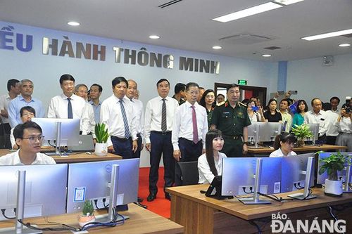 Khai trương Trung tâm giám sát điều hành thông minh thành phố Đà Nẵng