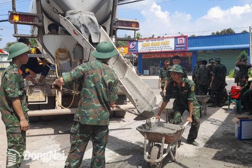 Phối hợp làm dân vận tại xã Lộc An, H.Long Thành