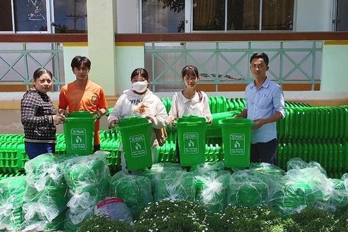 Ra mắt mô hình 'Tổ phụ nữ phân loại rác tại gia đình'