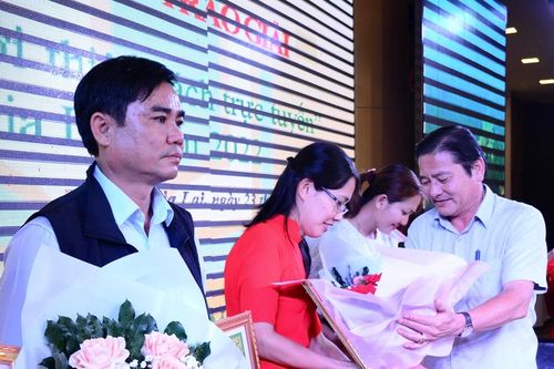 Gia Lai: 5 tập thể, 37 cá nhân đạt giải cuộc thi 'Giới thiệu sách trực tuyến' năm 2023