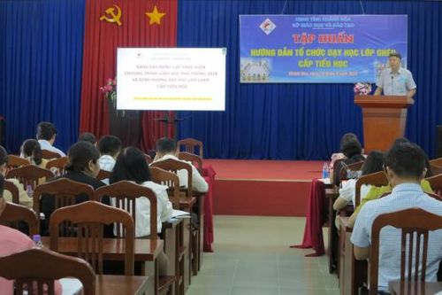 Tập huấn về dạy học lớp ghép