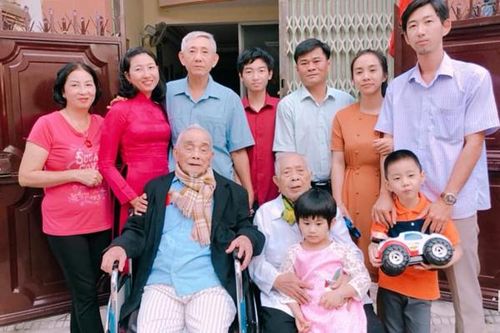 Xứng đáng là 'gốc rễ' của Đảng Kỳ cuối: Phát huy truyền thống gia đình trong xây dựng Đảng