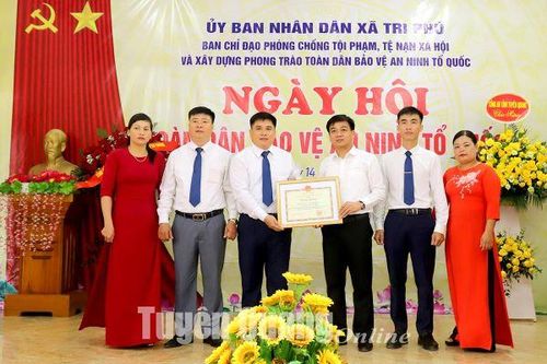 Đồng chí Trưởng Ban Dân vận Tỉnh ủy, Chủ tịch Ủy ban MTTQ tỉnh Nguyễn Hưng Vượng dự Ngày hội Toàn dân bảo vệ an ninh Tổ quốc tại xã Tri Phú