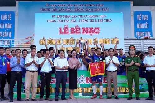 Thủy Châu vô địch giải bóng đá TX. Hương Thủy 2023