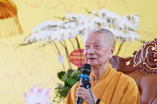 Đức Pháp chủ, Ban Hoằng pháp T.Ư và Ban Kinh tế - Tài chính T.Ư thăm Phật giáo Thái Nguyên